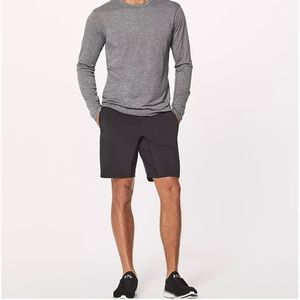 Men’s Lululemon T.H.E. Linerless Short 9" in GUC